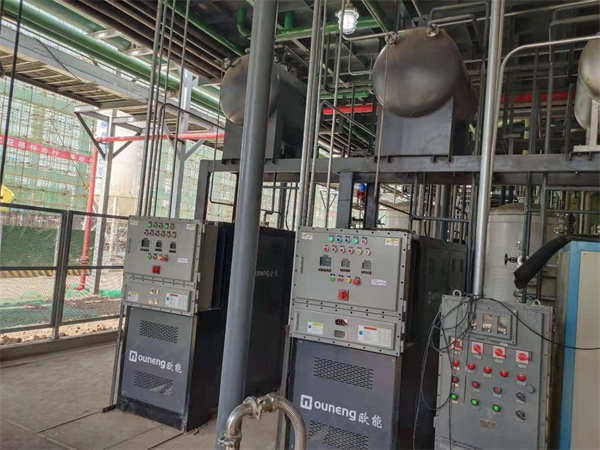 防爆油電加熱器助力化學(xué)品加工，精準(zhǔn)控溫保障