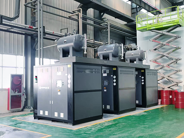 鋰電混合模溫機(jī)溫度精準(zhǔn)控制，助力電池行業(yè)邁向新高度