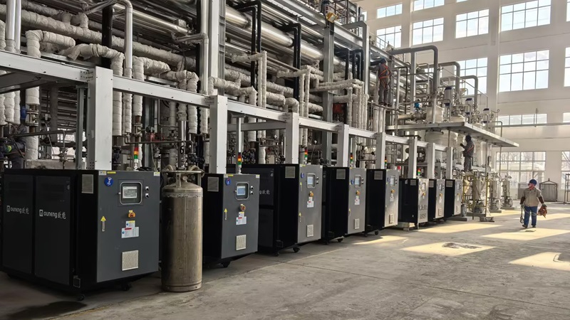 PVC行業(yè)控溫選油模溫機(jī)還是燃?xì)饽貦C(jī)？