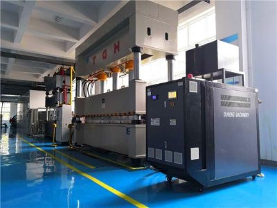 碳纖維復(fù)合材料成型工藝，記得收藏「歐能機械」