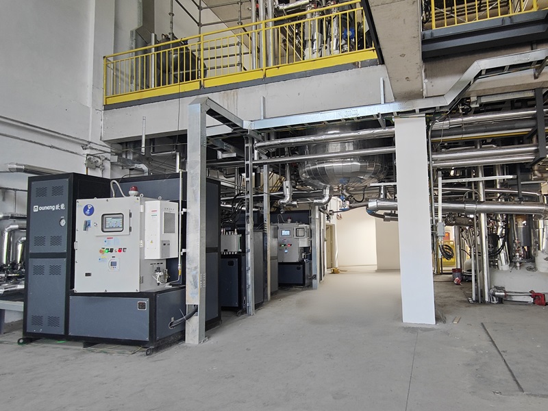 電加熱導(dǎo)熱油爐工業(yè)溫控“好幫手”